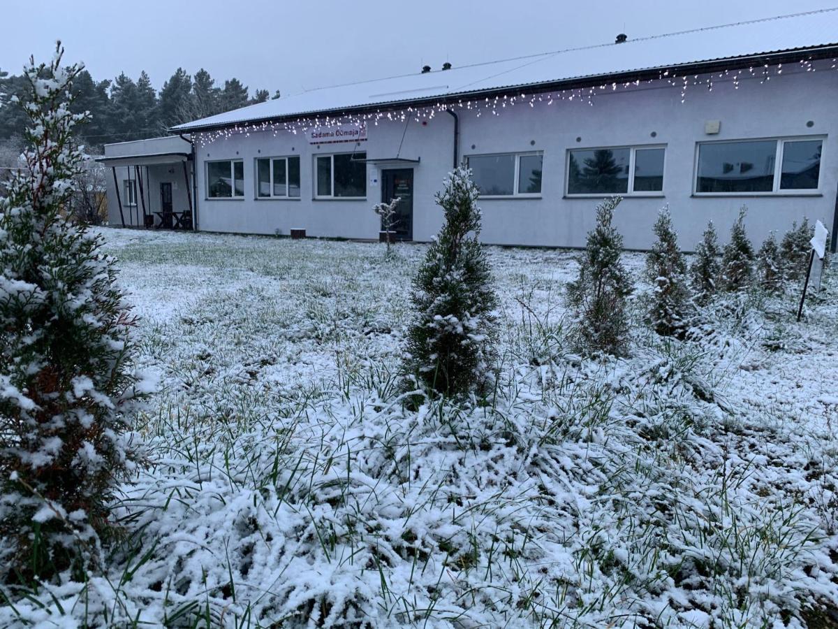 Lemsi Kihnu Sadama Oeoemaja Guesthouse מראה חיצוני תמונה
