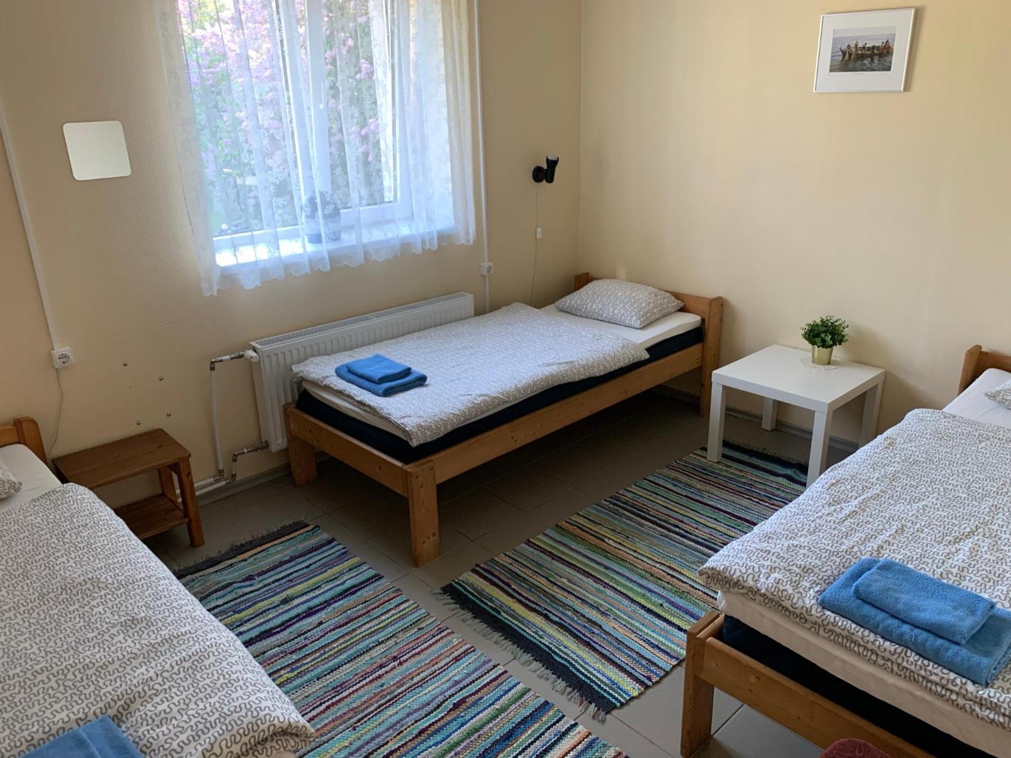Lemsi Kihnu Sadama Oeoemaja Guesthouse מראה חיצוני תמונה