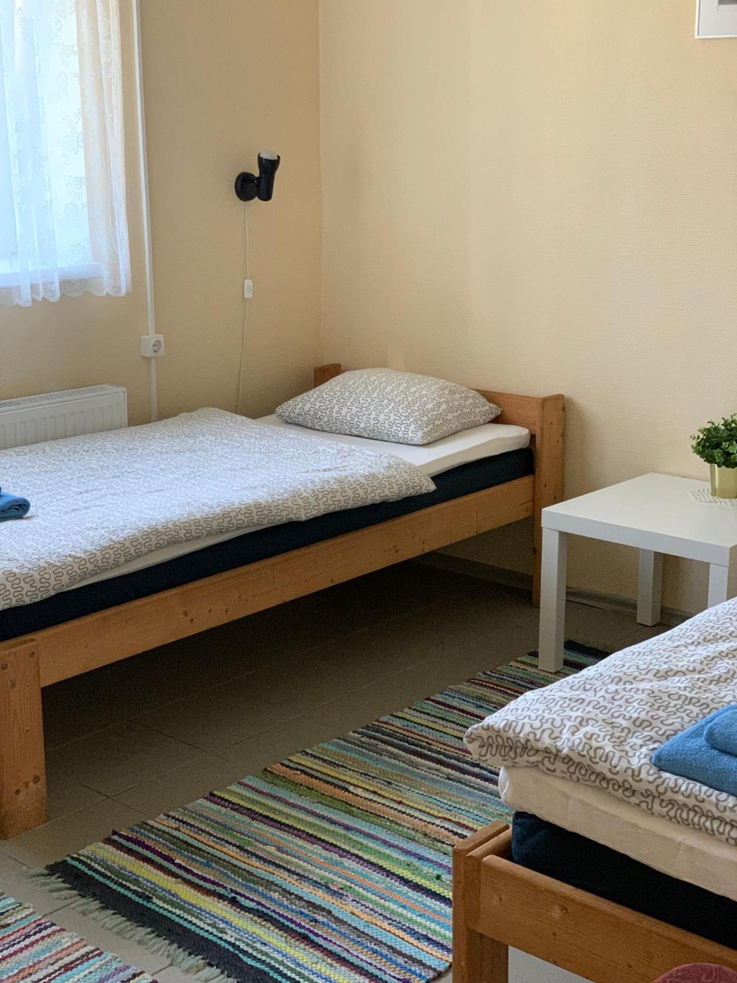 Lemsi Kihnu Sadama Oeoemaja Guesthouse מראה חיצוני תמונה