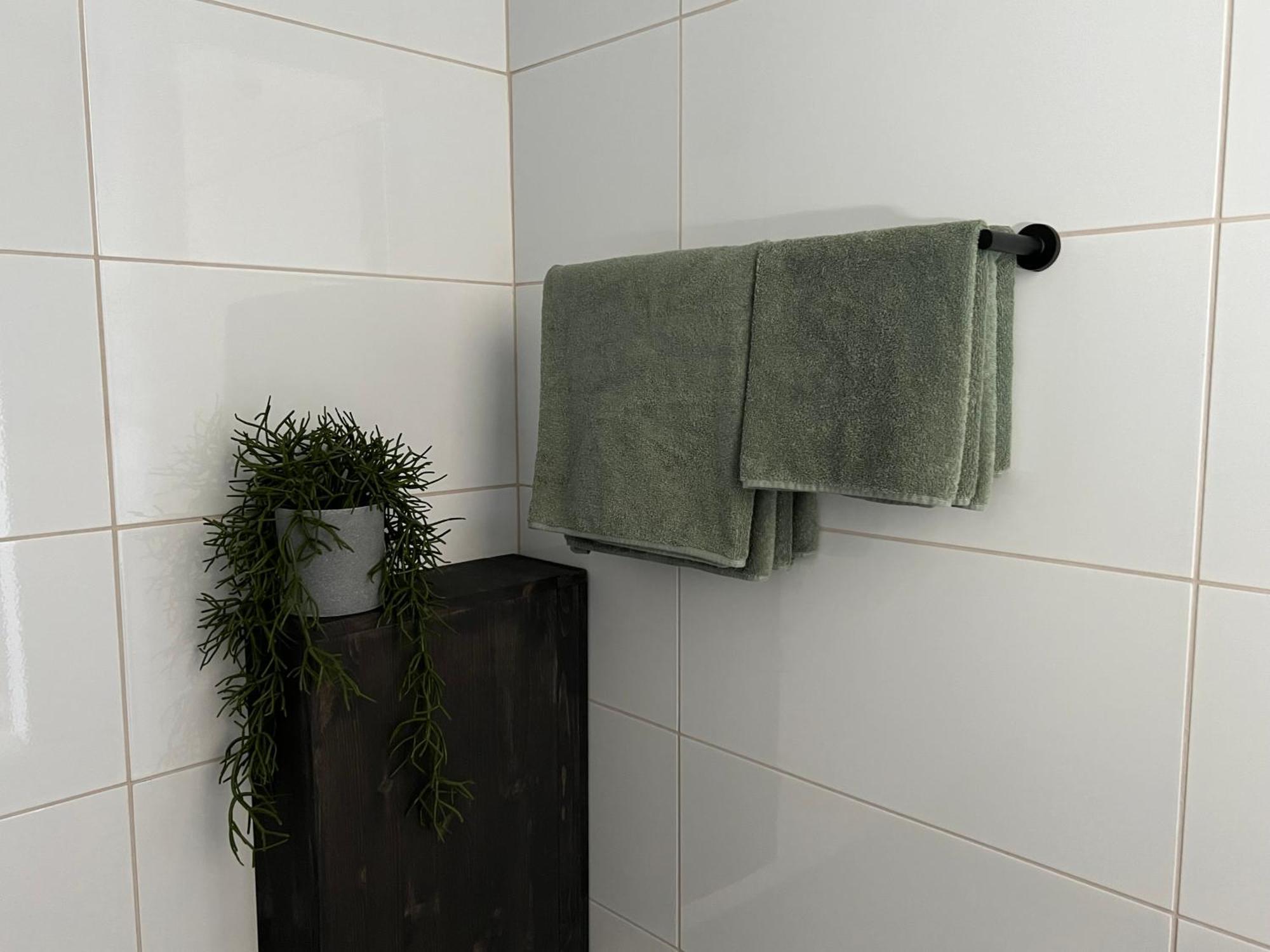 Lemsi Kihnu Sadama Oeoemaja Guesthouse מראה חיצוני תמונה